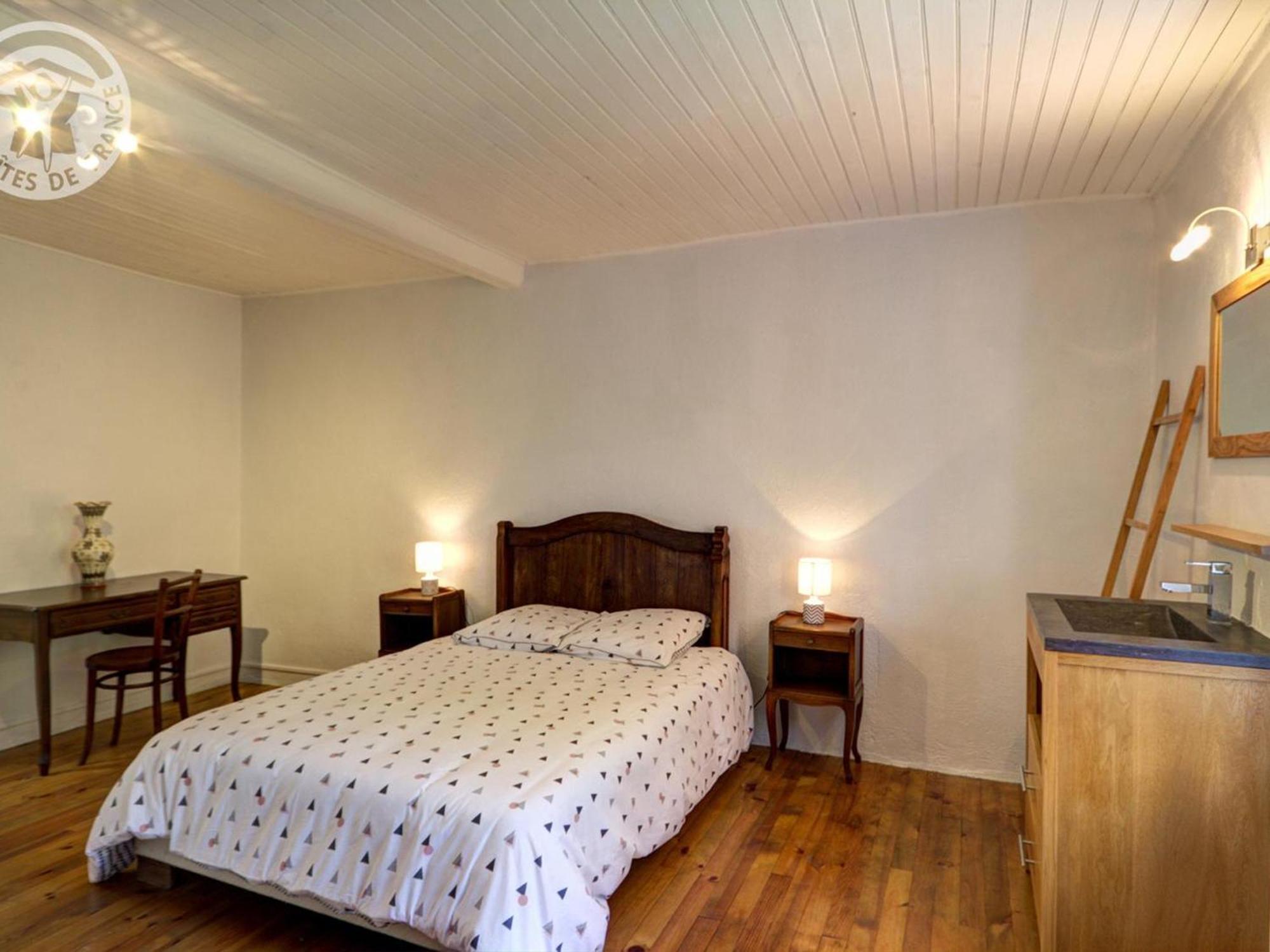 Gîte Montchal, 7 pièces, 14 personnes - FR-1-496-147 Extérieur photo